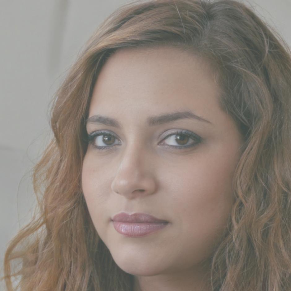 Portret Cosmina Țăranu
